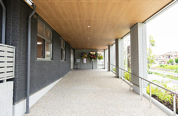 エントランススロープ